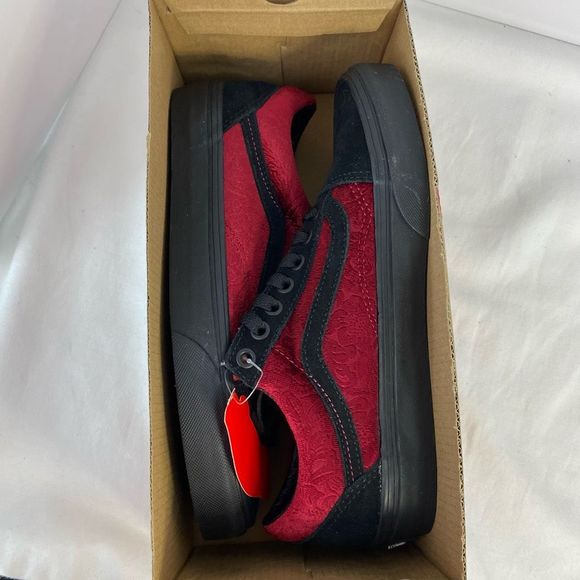 Vans Old Skool Velvet Parisian Night Black Cerise Red shoes NWB Unisex Men’s 7 W - Picture 8 of 11